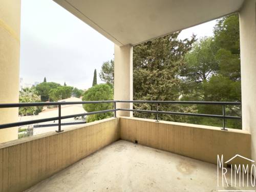 T2 avec terrasse et garage   Ovalie