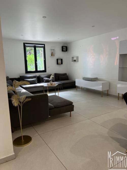 Exclusivité ! Maison T7 de 280m2 avec piscine
