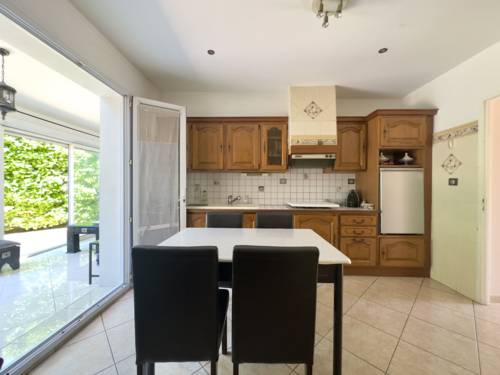 Rare ! Maison T6 de 140m2 sur une parcelle de 324m2
