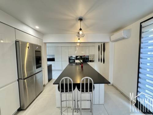 Exclusivité ! Maison T7 de 280m2 avec piscine