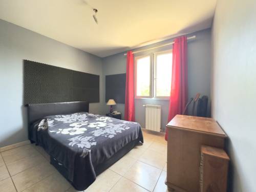 Rare ! Maison T6 de 140m2 sur une parcelle de 324m2