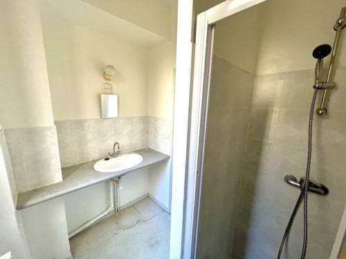 Pour investir à Pamiers : immeuble de 425m2 avec balcon