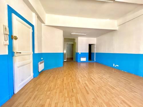 Pour investir à Pamiers : immeuble de 425m2 avec balcon